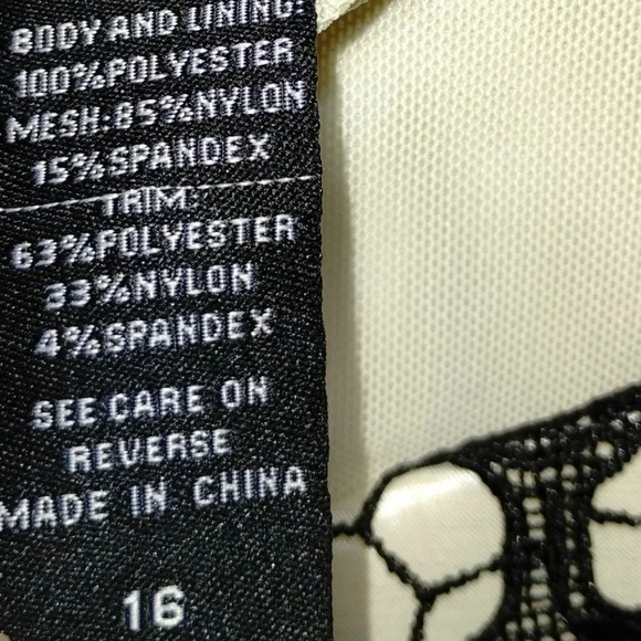 Harry Potter Lace Black Ivory Ruffle Gown size 16 Deathly Hollows Formal - Picture 4 of 8